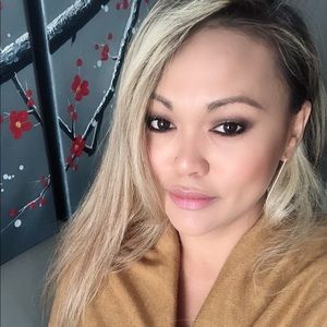 Meet your Posher, Lisa